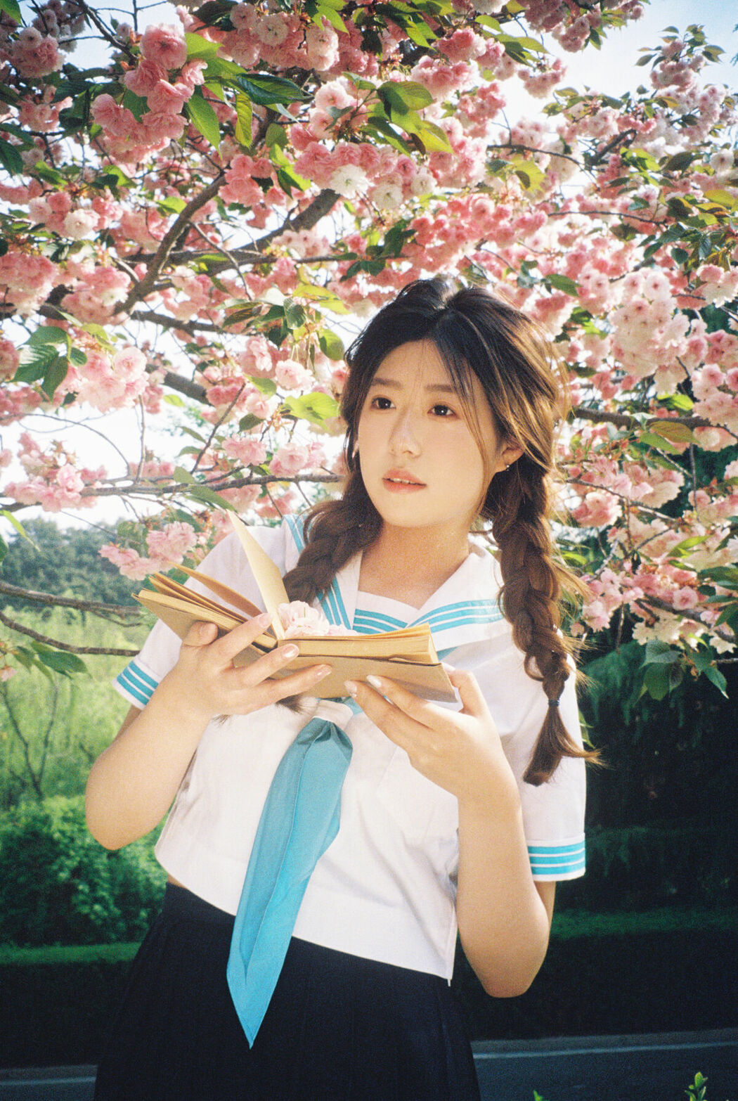 YiTuYu艺图语 Vol.9188 Yi Ming (15P)