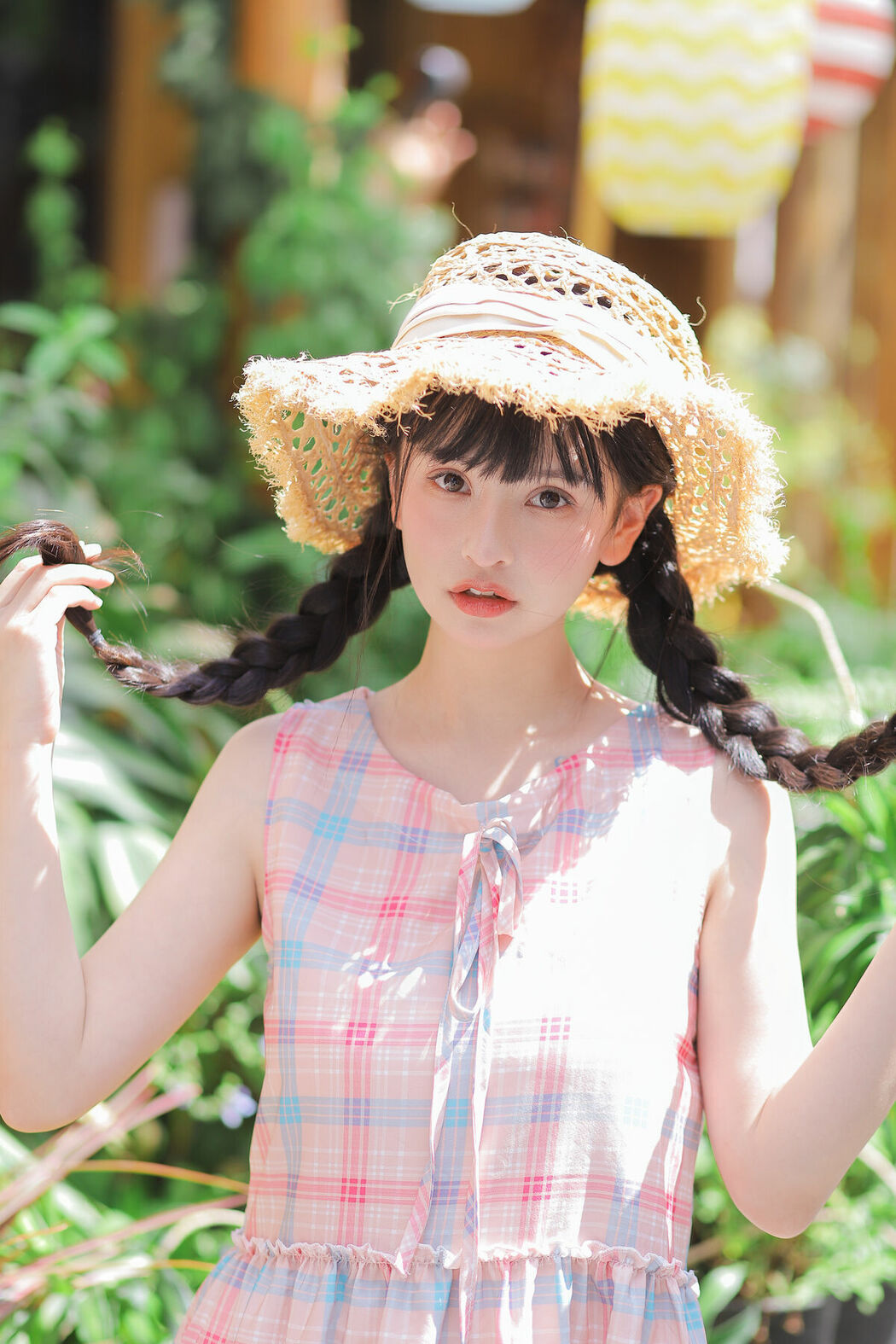 YiTuYu艺图语 Vol.9187 Zhuo Dao Yi Zhi Su Su (15P)