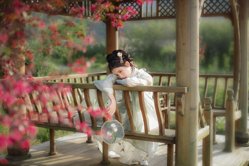 YiTuYu艺图语 Vol.9207 Dang Chu Jiao Ren Jia Xiao Tian Tian (14P)