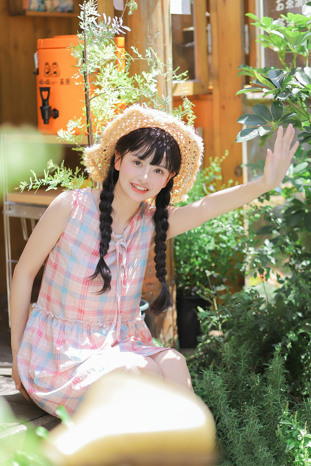 YiTuYu艺图语 Vol.9187 Zhuo Dao Yi Zhi Su Su (15P)