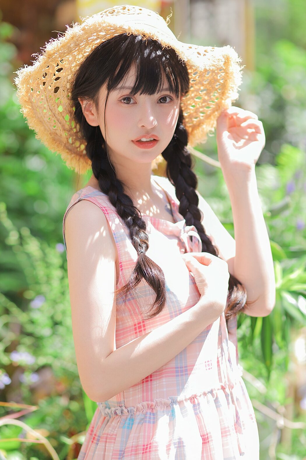 YiTuYu艺图语 Vol.9187 Zhuo Dao Yi Zhi Su Su (15P) Cover Photo