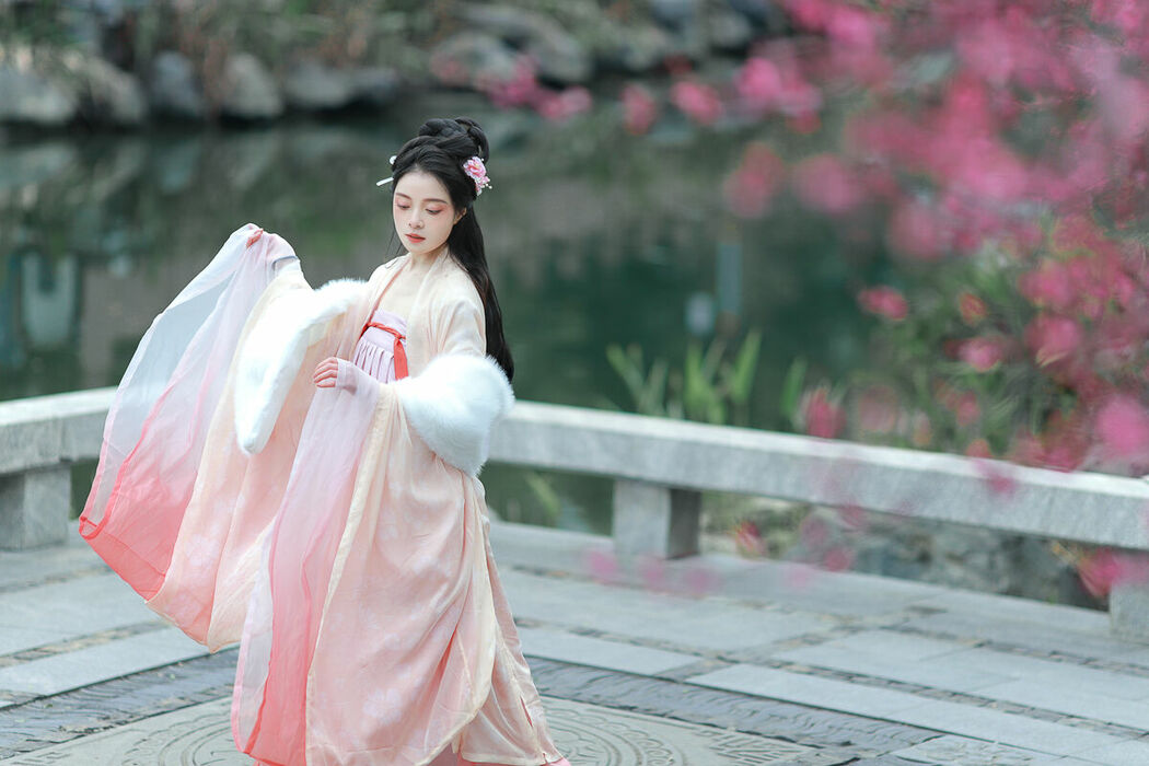 YiTuYu艺图语 Vol.9204 Sui Sui Ru Yi (15P)