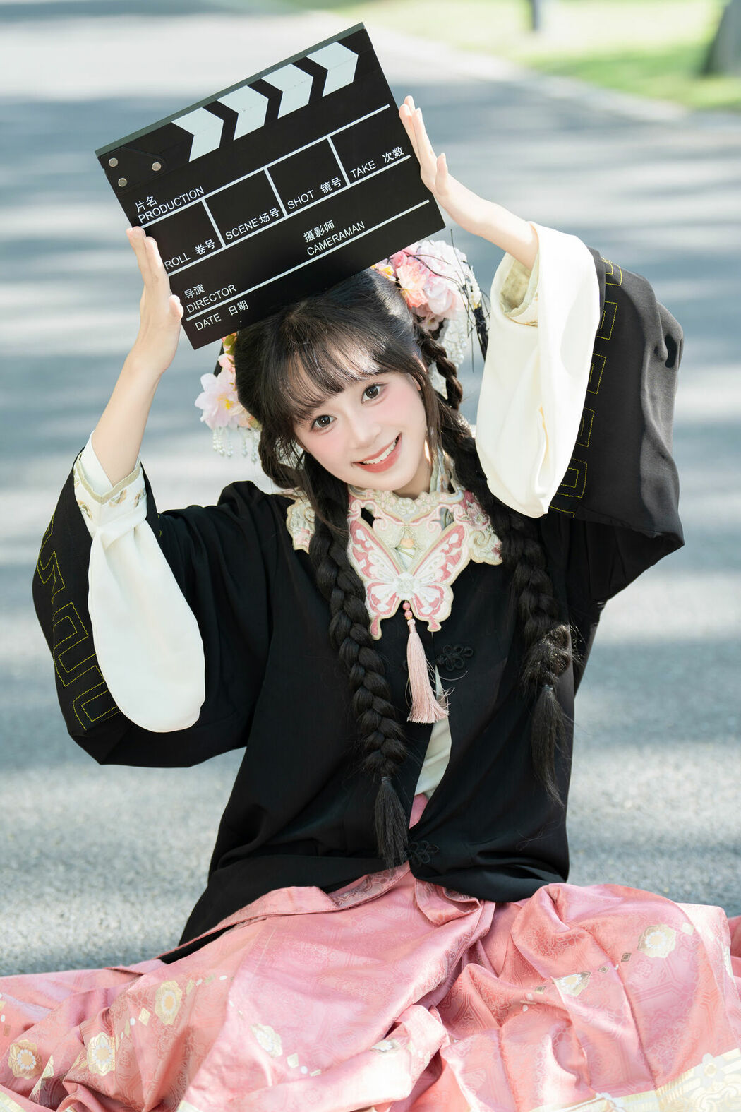 YiTuYu艺图语 Vol.9219 Xia Yu Xiao Nian (28P)