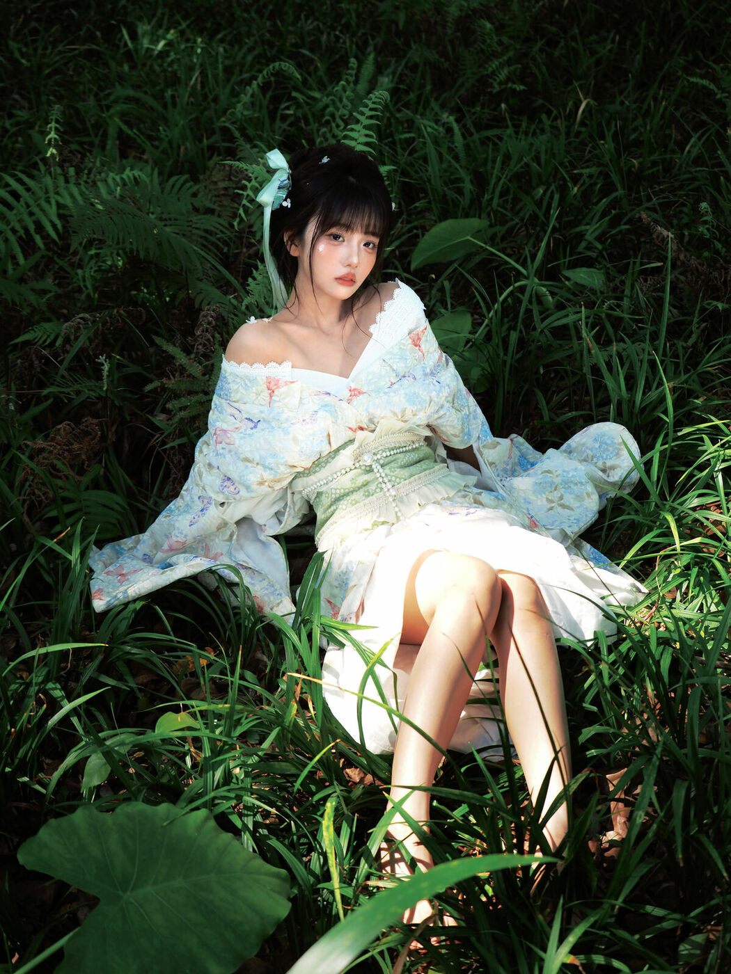 YiTuYu艺图语 Vol.9216 Xiao Xin Yi Yi (14P)