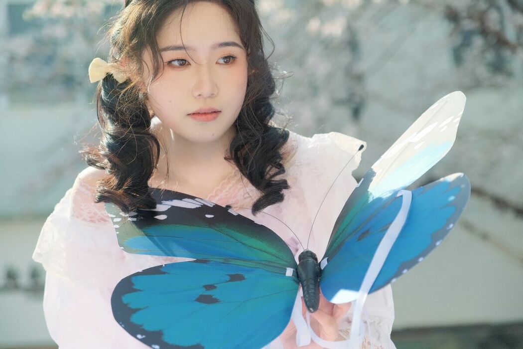 YiTuYu艺图语 Vol.9220 Nan Nan (20P)