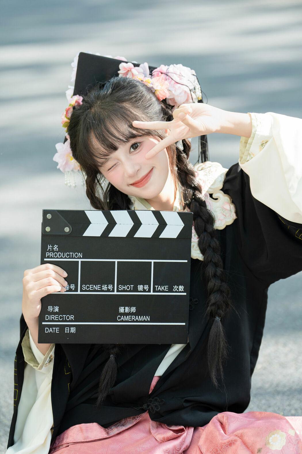 YiTuYu艺图语 Vol.9219 Xia Yu Xiao Nian (28P)