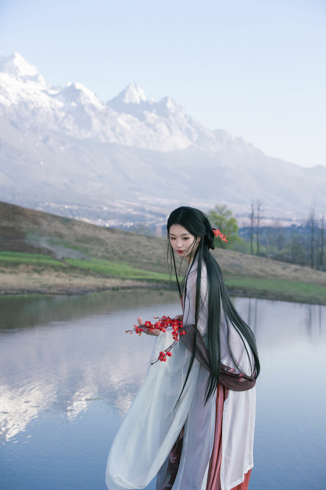 YiTuYu艺图语 Vol.9215 Wan Jiang Ting (34P)