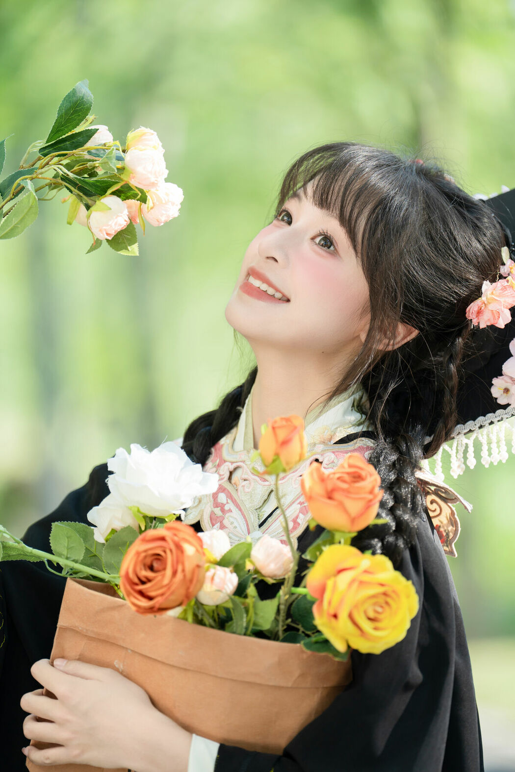 YiTuYu艺图语 Vol.9219 Xia Yu Xiao Nian (28P)