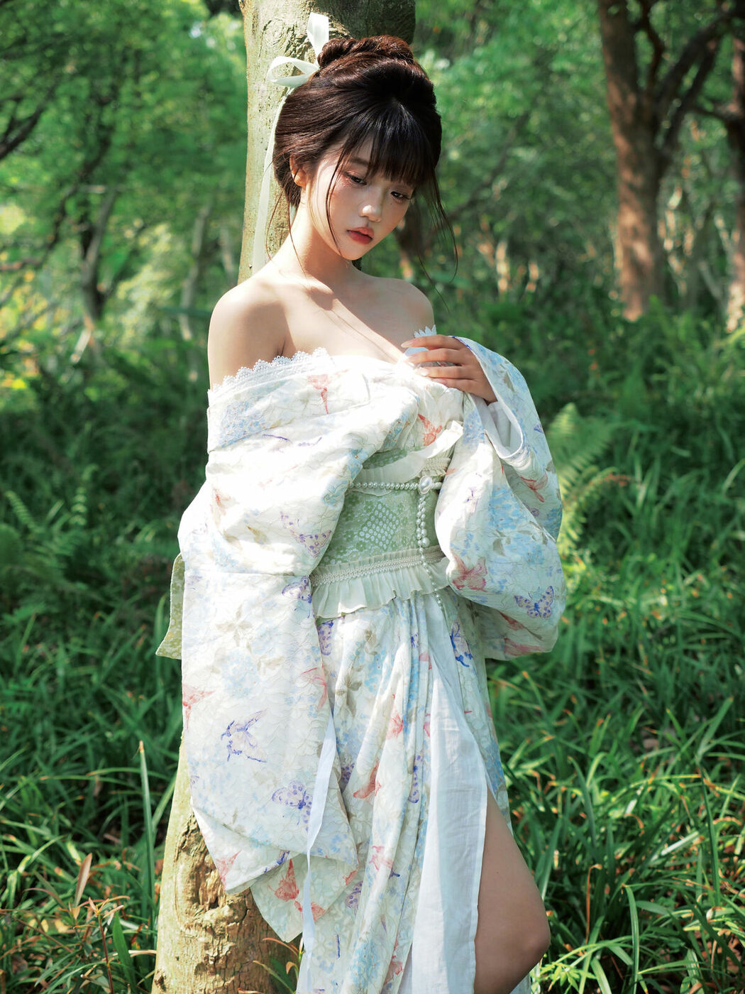 YiTuYu艺图语 Vol.9216 Xiao Xin Yi Yi (14P)