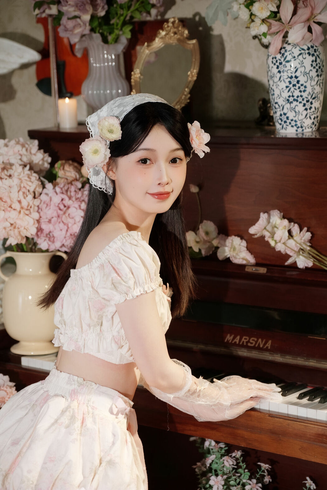 YiTuYu艺图语 Vol.9222 Suan Nai Jia Xin Hao Hao Ci (18P)