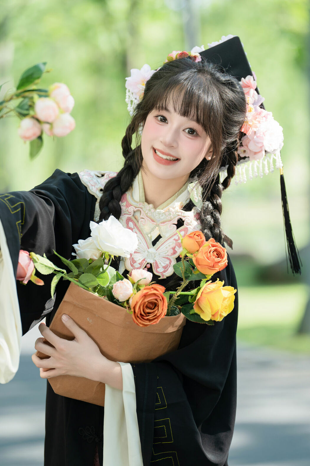 YiTuYu艺图语 Vol.9219 Xia Yu Xiao Nian (28P)