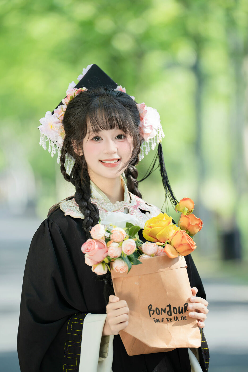 YiTuYu艺图语 Vol.9219 Xia Yu Xiao Nian (28P)