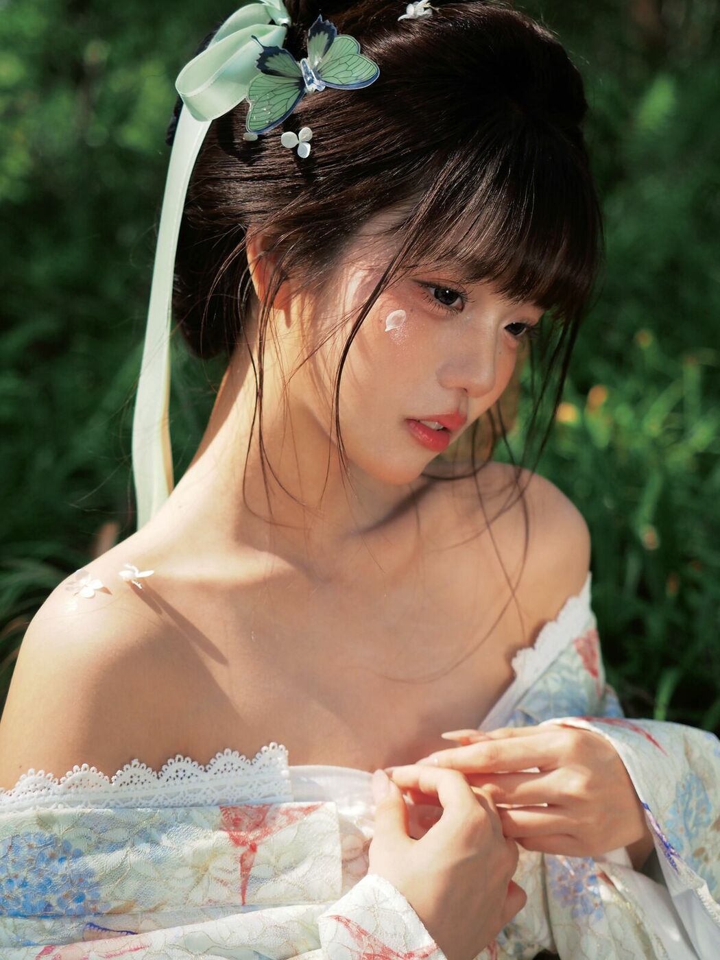 YiTuYu艺图语 Vol.9216 Xiao Xin Yi Yi (14P)