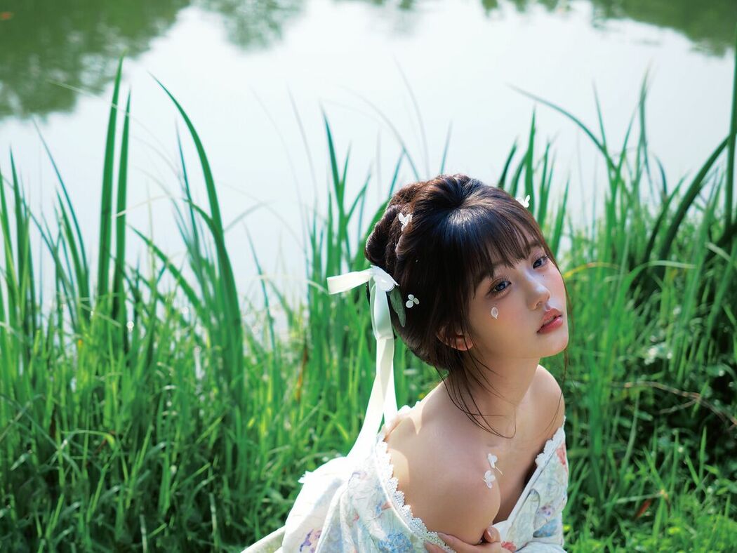 YiTuYu艺图语 Vol.9216 Xiao Xin Yi Yi (14P)