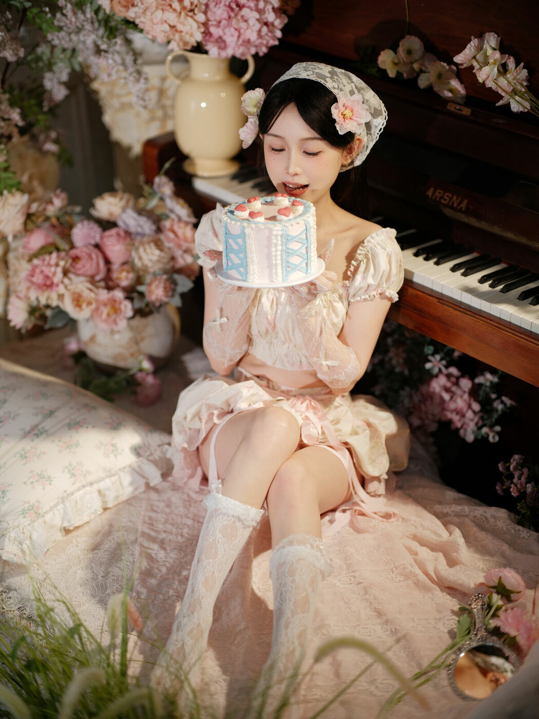 YiTuYu艺图语 Vol.9222 Suan Nai Jia Xin Hao Hao Ci (18P)