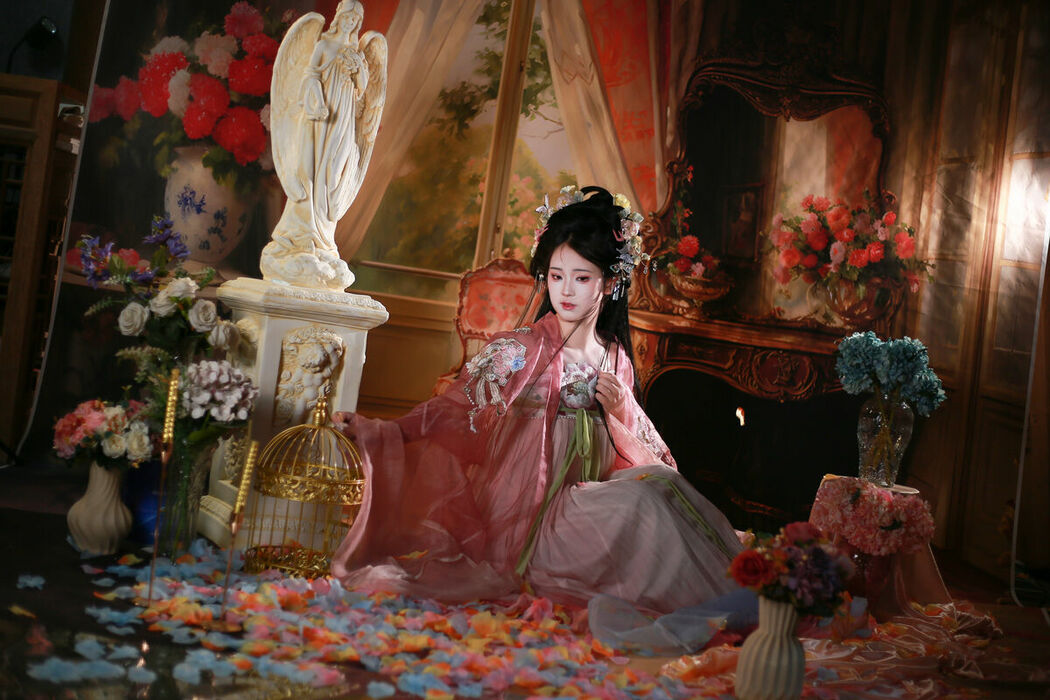 YiTuYu艺图语 Vol.9217 Fei Niu (16P)