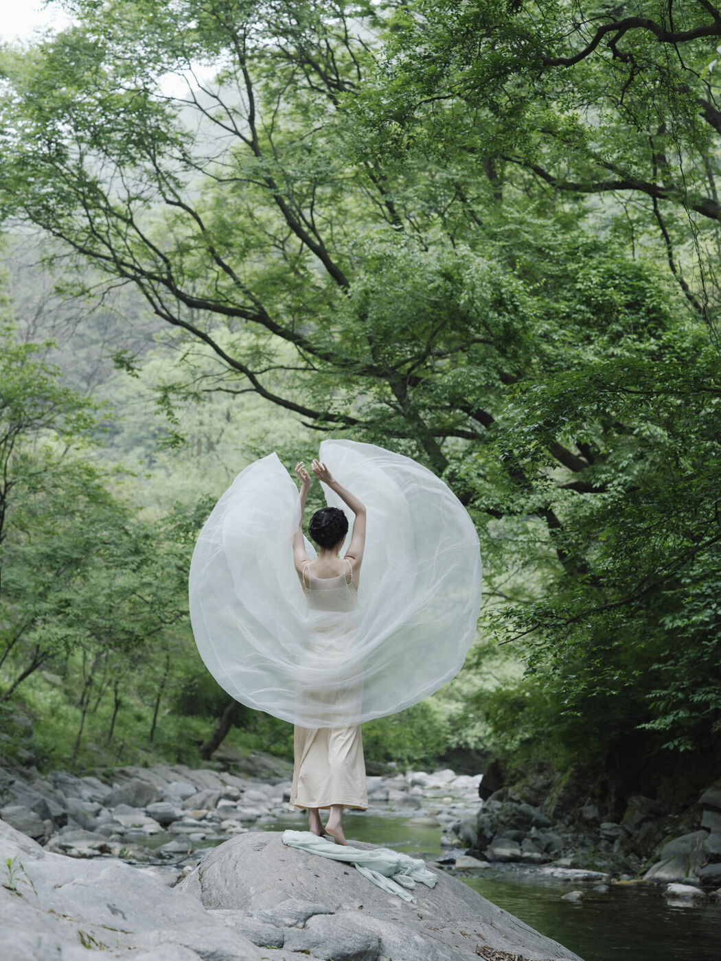 YiTuYu艺图语 Vol.9227 Man Moto Satomi (14P)