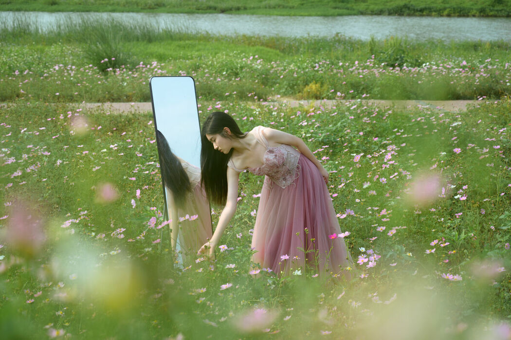 YiTuYu艺图语 Vol.9211 Ye Zhi Zhi Zhi (19P)