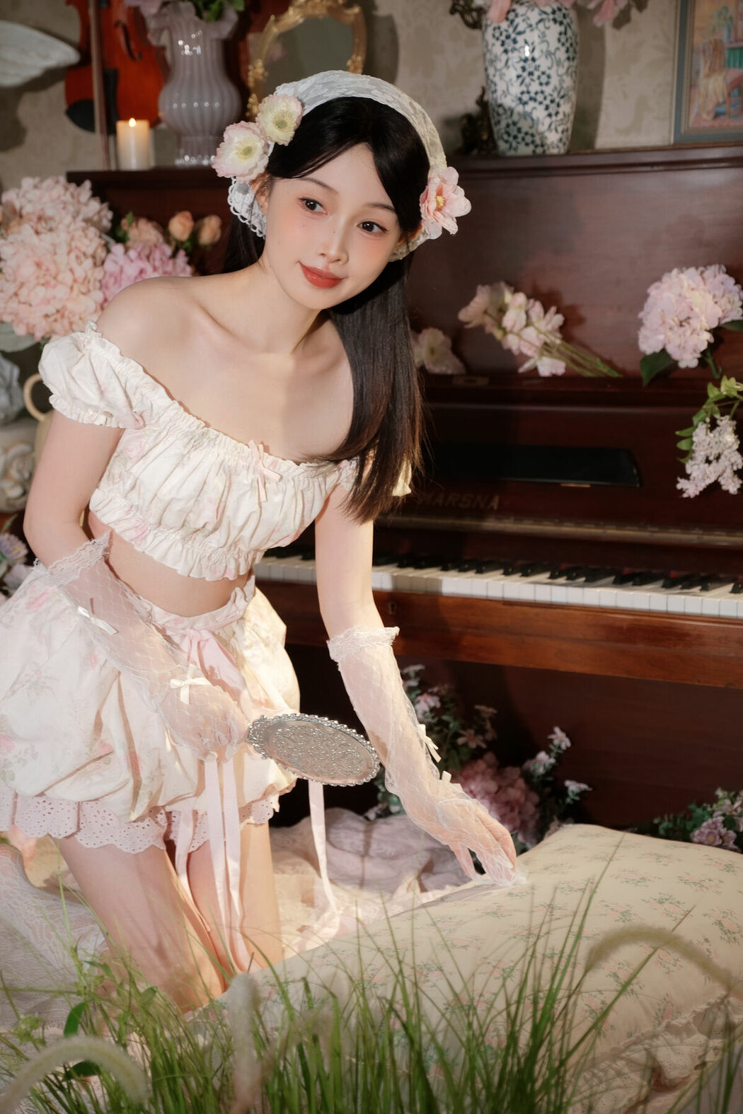 YiTuYu艺图语 Vol.9222 Suan Nai Jia Xin Hao Hao Ci (18P)