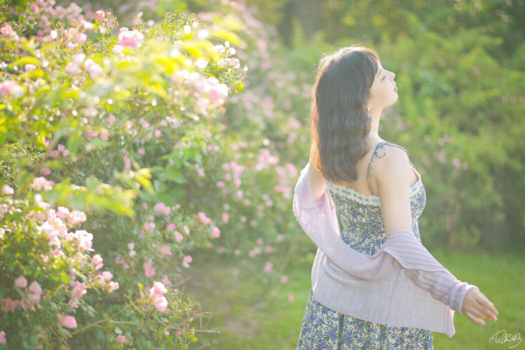 Coser@皮皮奶可可爱了啦 – 蔷薇花 (37P)