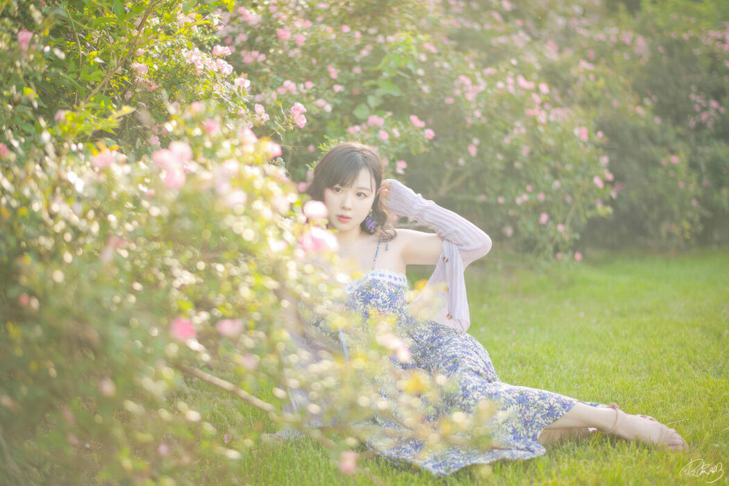 Coser@皮皮奶可可爱了啦 – 蔷薇花 (37P)