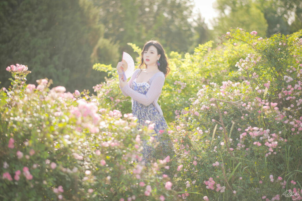 Coser@皮皮奶可可爱了啦 – 蔷薇花 (37P)