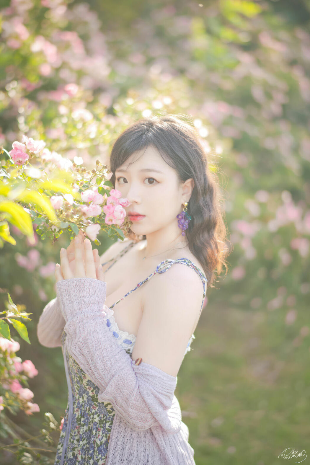 Coser@皮皮奶可可爱了啦 – 蔷薇花 (37P)