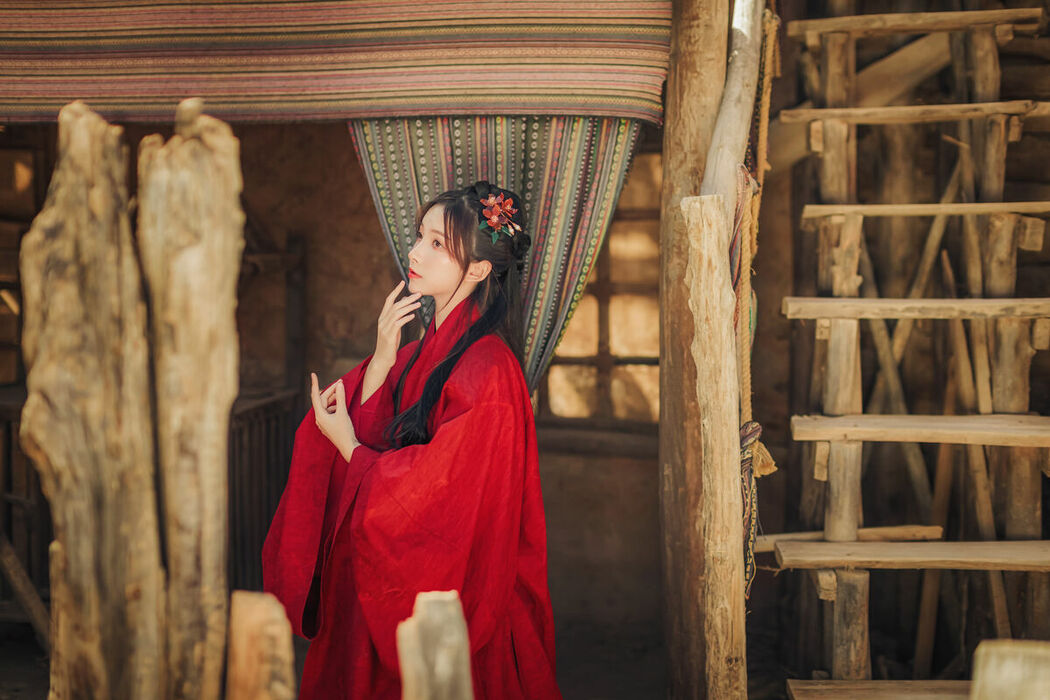 YiTuYu艺图语 Vol.9233 Dang Chu Jiao Ren Jia Xiao Tian Tian (35P)