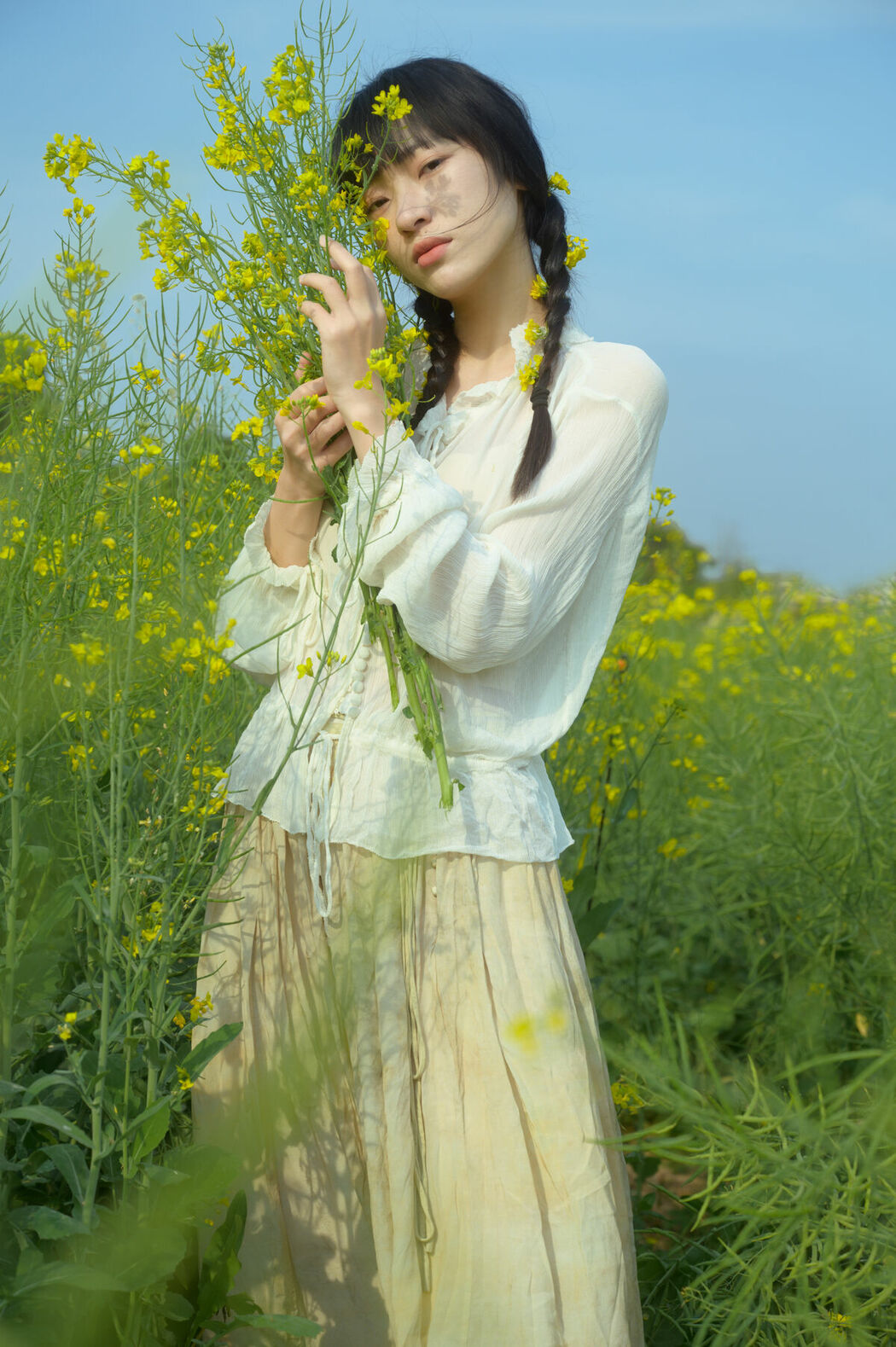 YiTuYu艺图语 Vol.9243 Shan Ye Xiao Guo (30P)