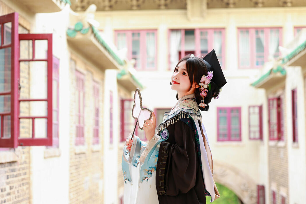 YiTuYu艺图语 Vol.9241 Chi Chi Qing Yu Biao (22P)