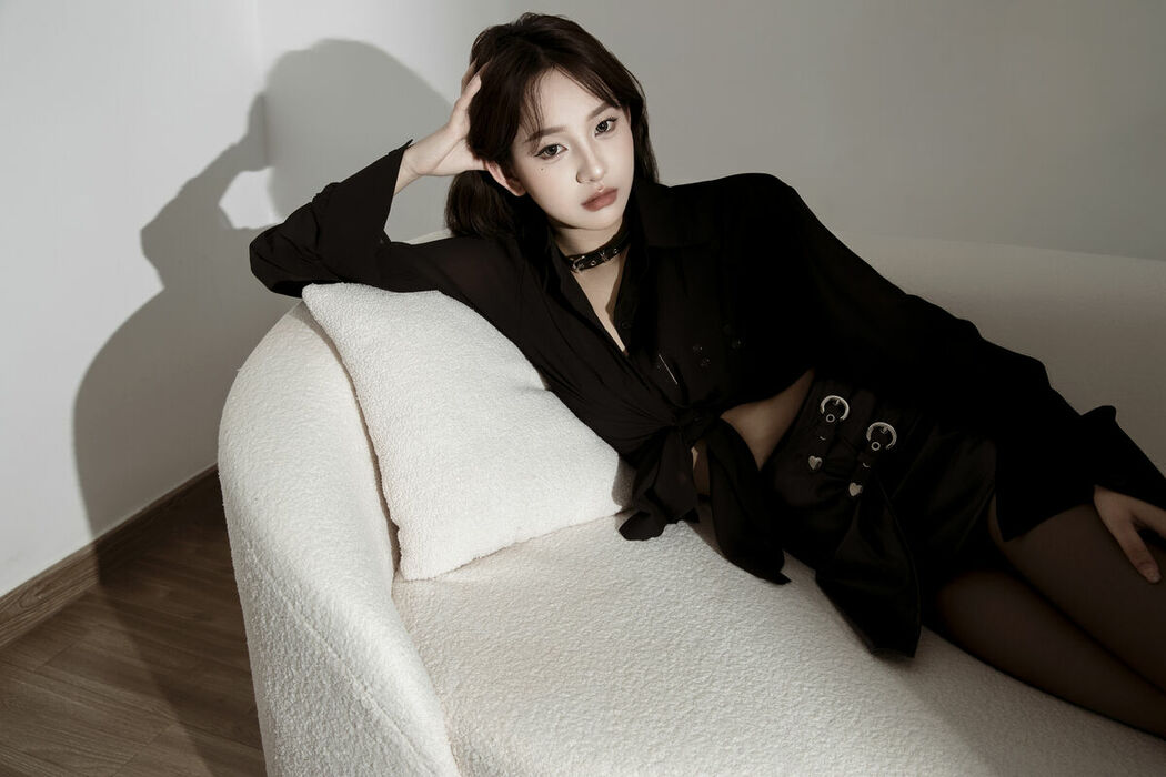 YiTuYu艺图语 Vol.9235 Rou Rou (27P)