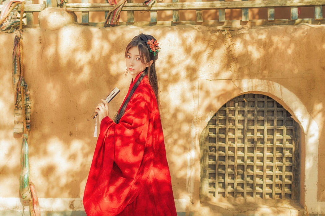 YiTuYu艺图语 Vol.9233 Dang Chu Jiao Ren Jia Xiao Tian Tian (35P)