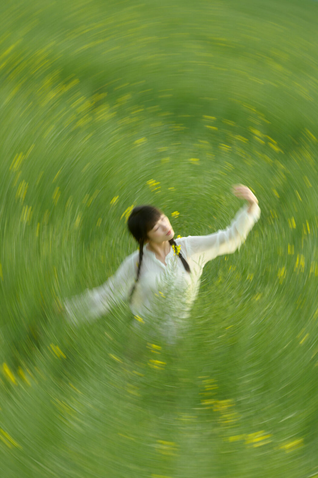 YiTuYu艺图语 Vol.9243 Shan Ye Xiao Guo (30P)