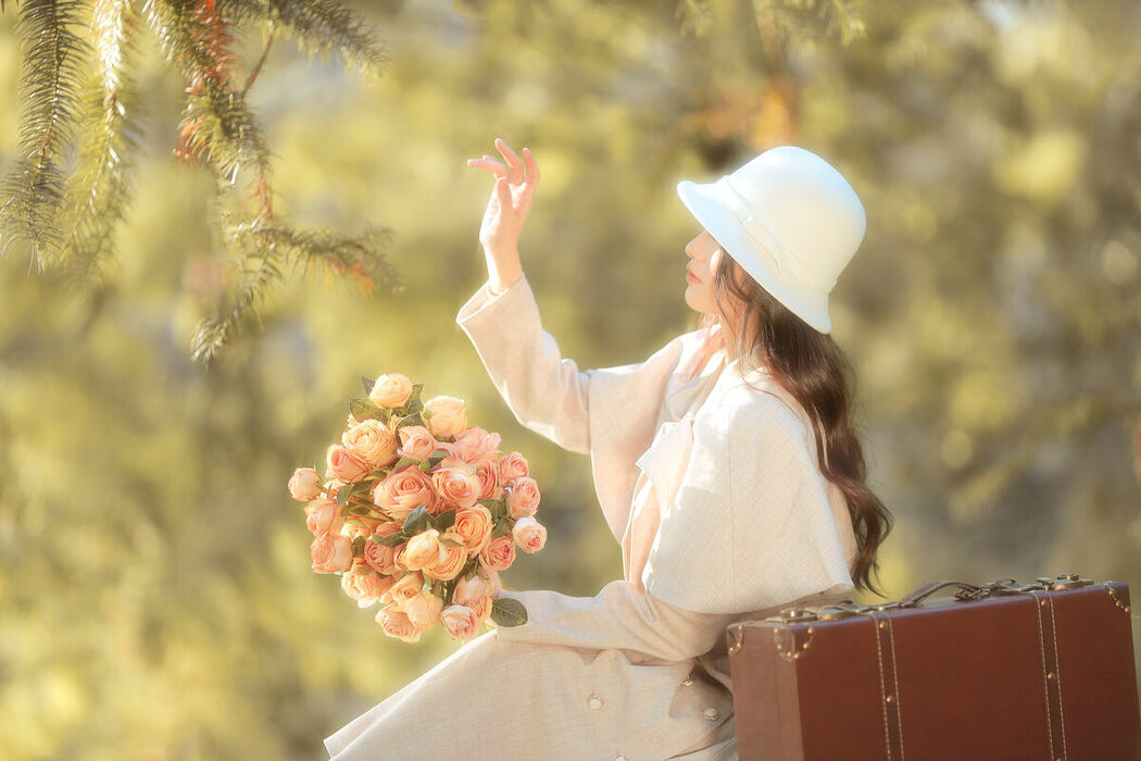 YiTuYu艺图语 Vol.9244 Yi Ming (18P)