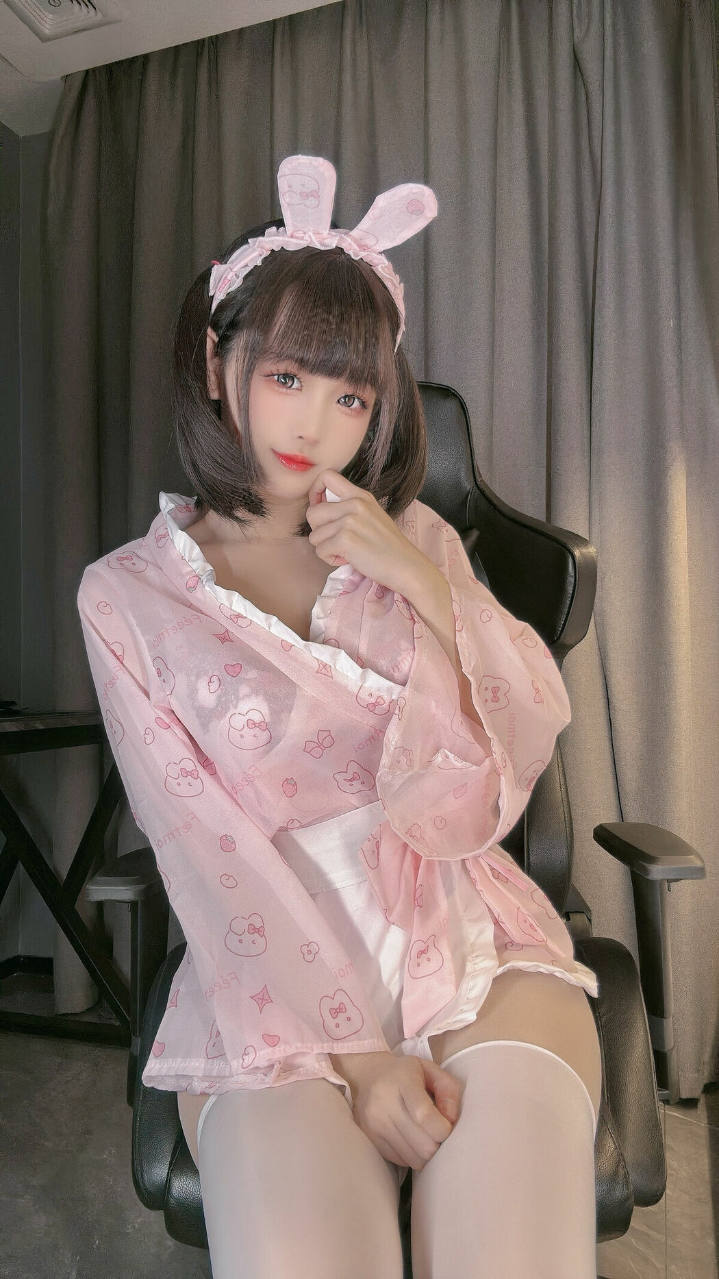 Coser@miko酱ww – 2025年04月订阅 Part03 (53P)