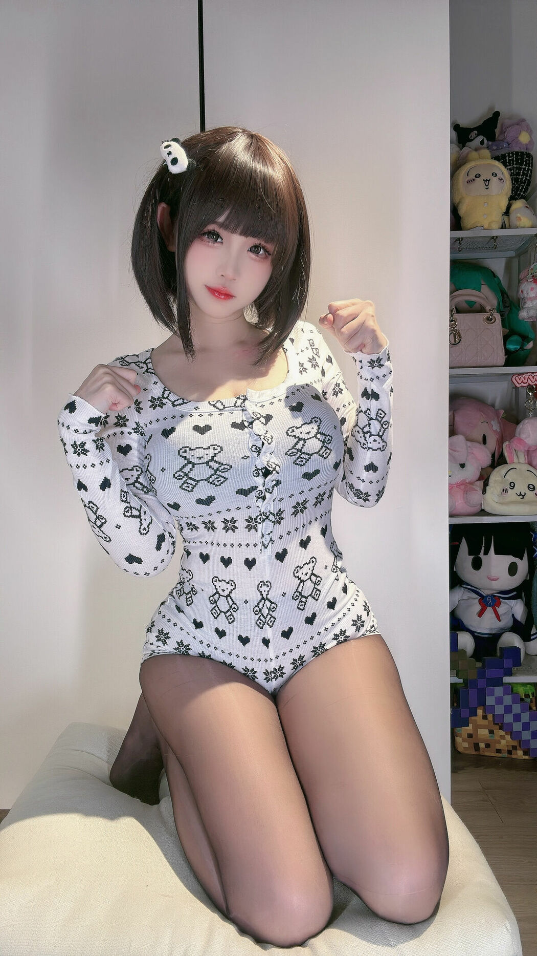 Coser@miko酱ww – 2025年04月订阅 Part01 (54P)