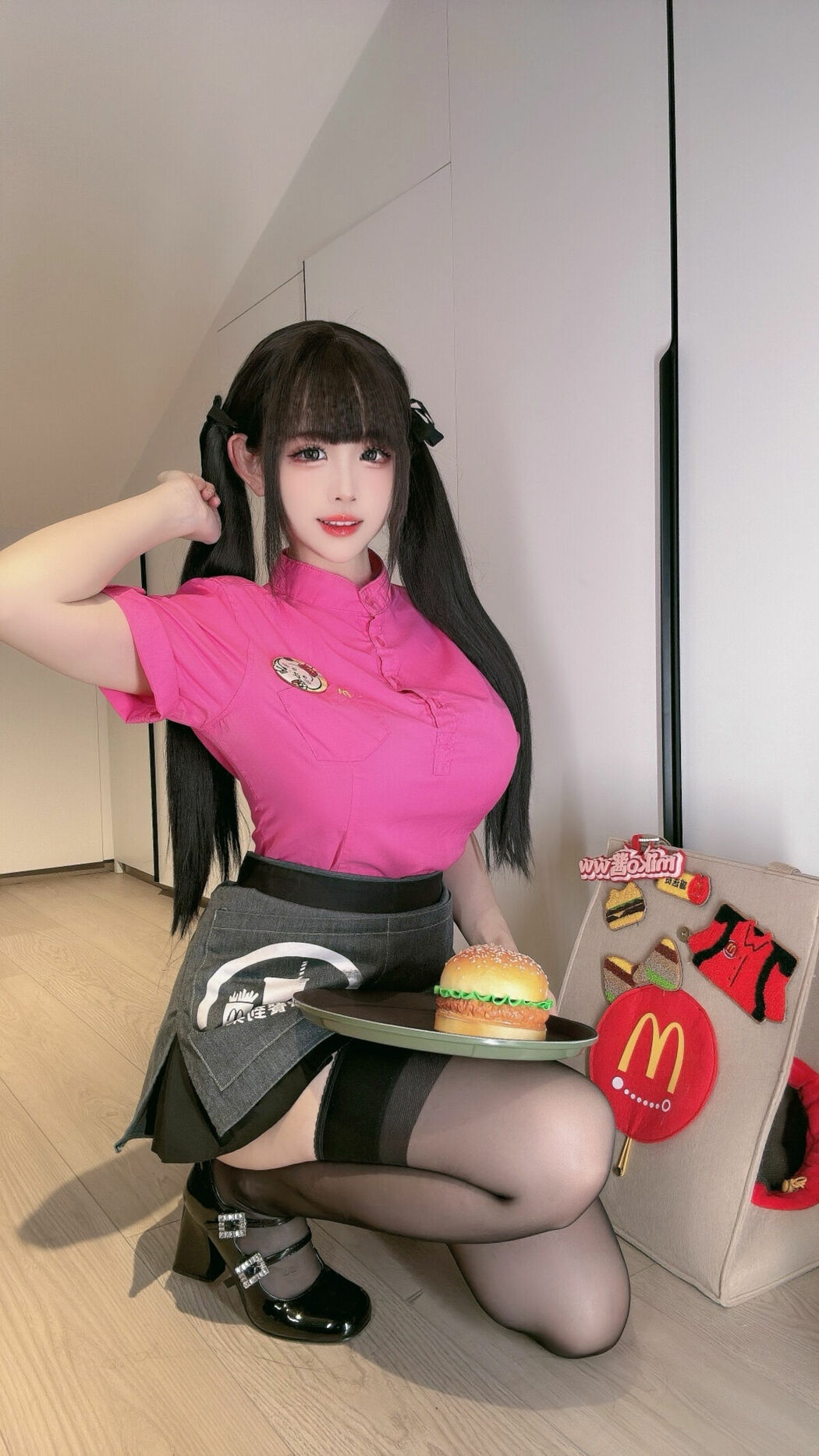 Coser@miko酱ww – 2025年04月订阅 Part02 (54P)