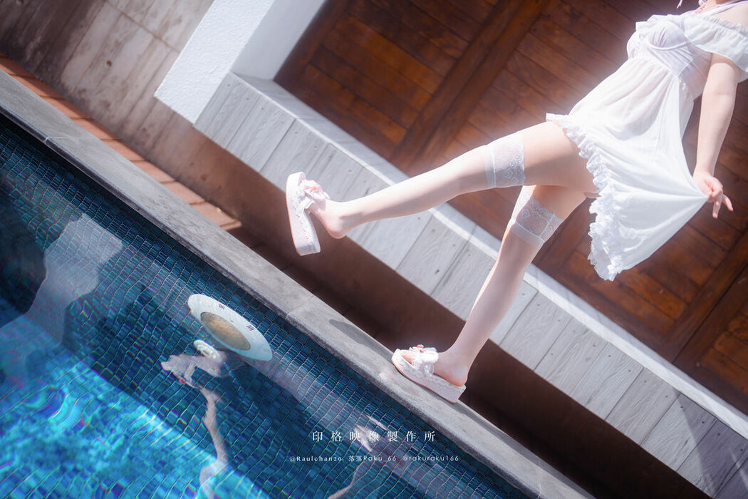 Coser@落落Raku – Daydream Core (52P)