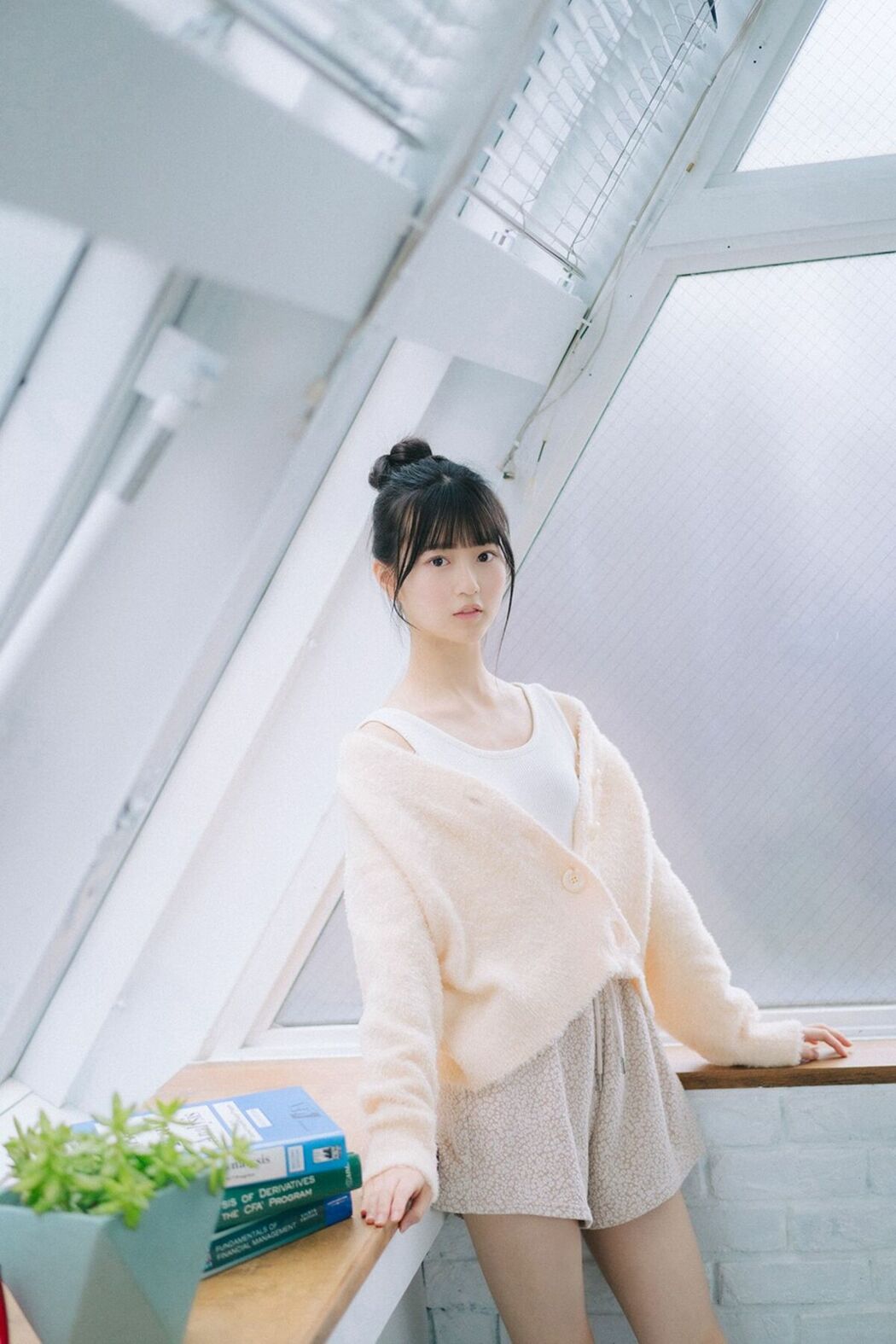 JP Azuki Yagi 八木愛月 – Weekly Playboy Plus (37P – 2V)