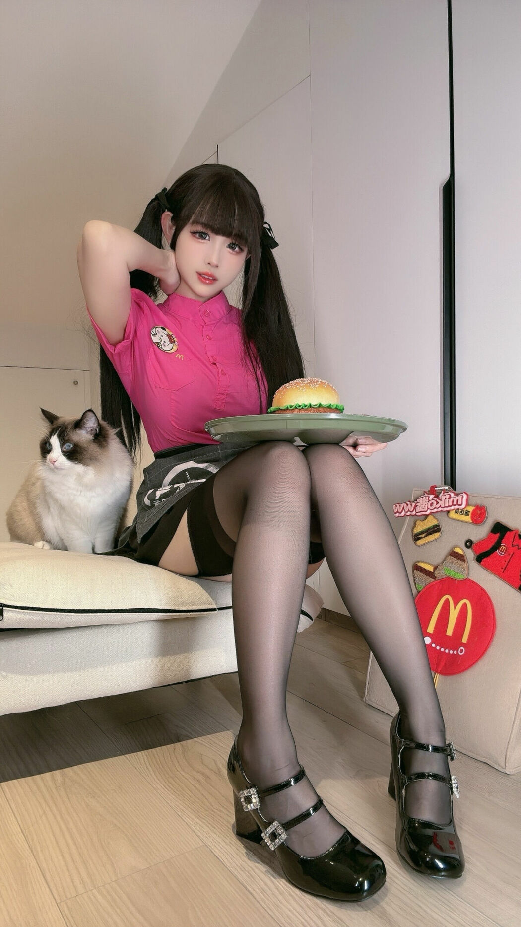 Coser@miko酱ww – 2025年04月订阅 Part02 (54P)