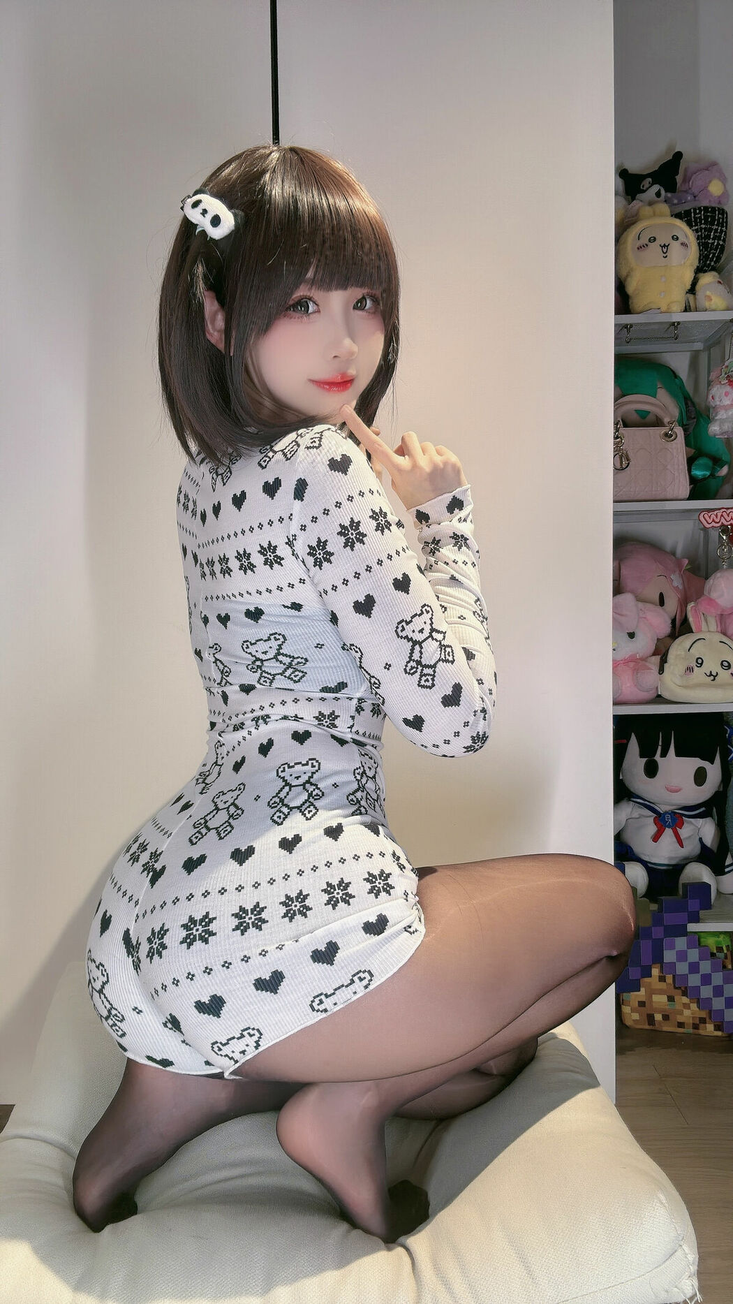 Coser@miko酱ww – 2025年04月订阅 Part01 (54P)