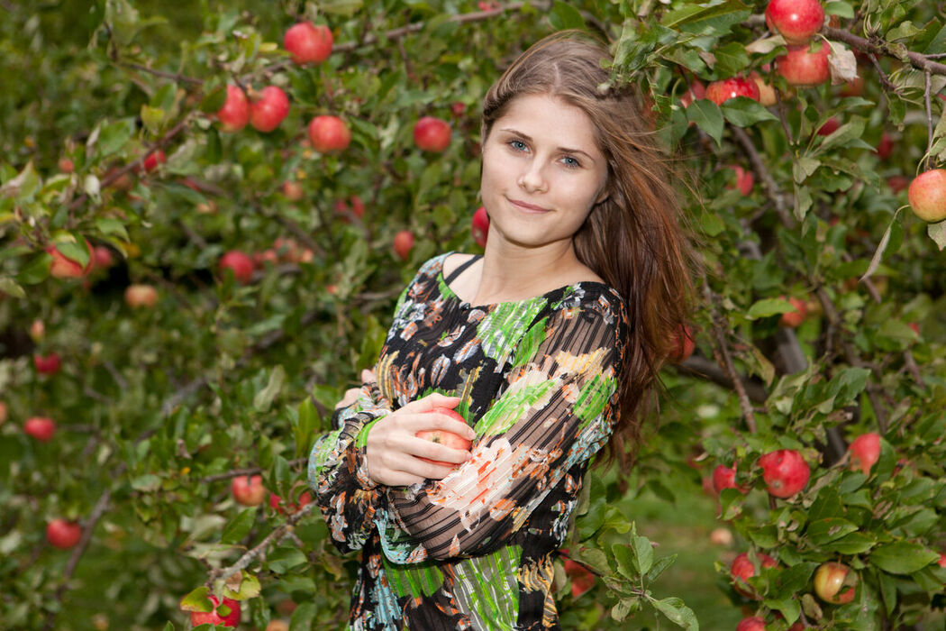 MetArt Karen – Lassig Part02 (67P)