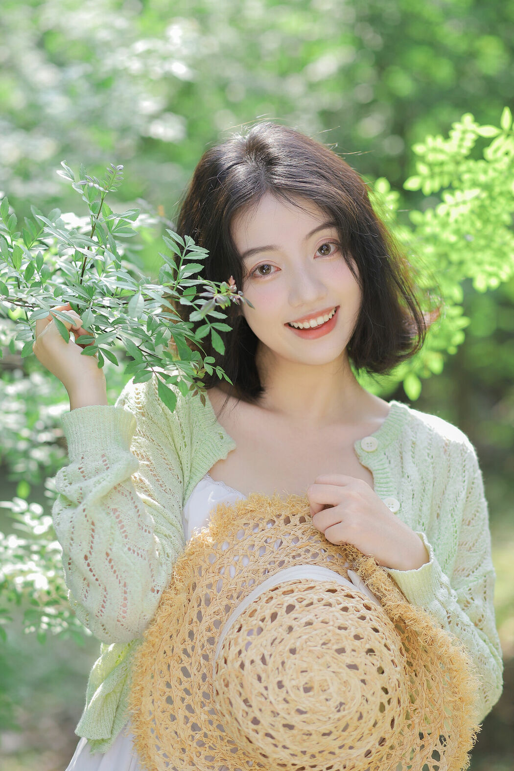 YiTuYu艺图语 Vol.9247 Chao Ku Xiao Wang Zi (26P)