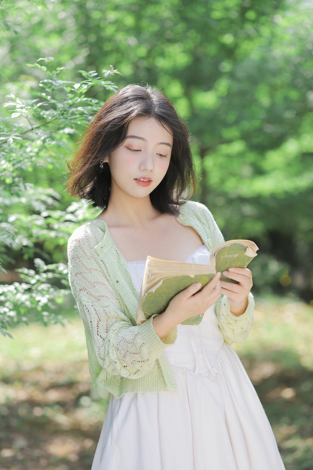 YiTuYu艺图语 Vol.9247 Chao Ku Xiao Wang Zi (26P)