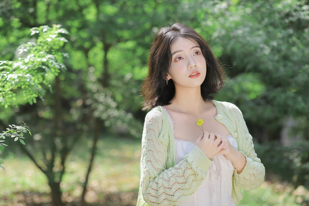 YiTuYu艺图语 Vol.9247 Chao Ku Xiao Wang Zi (26P)