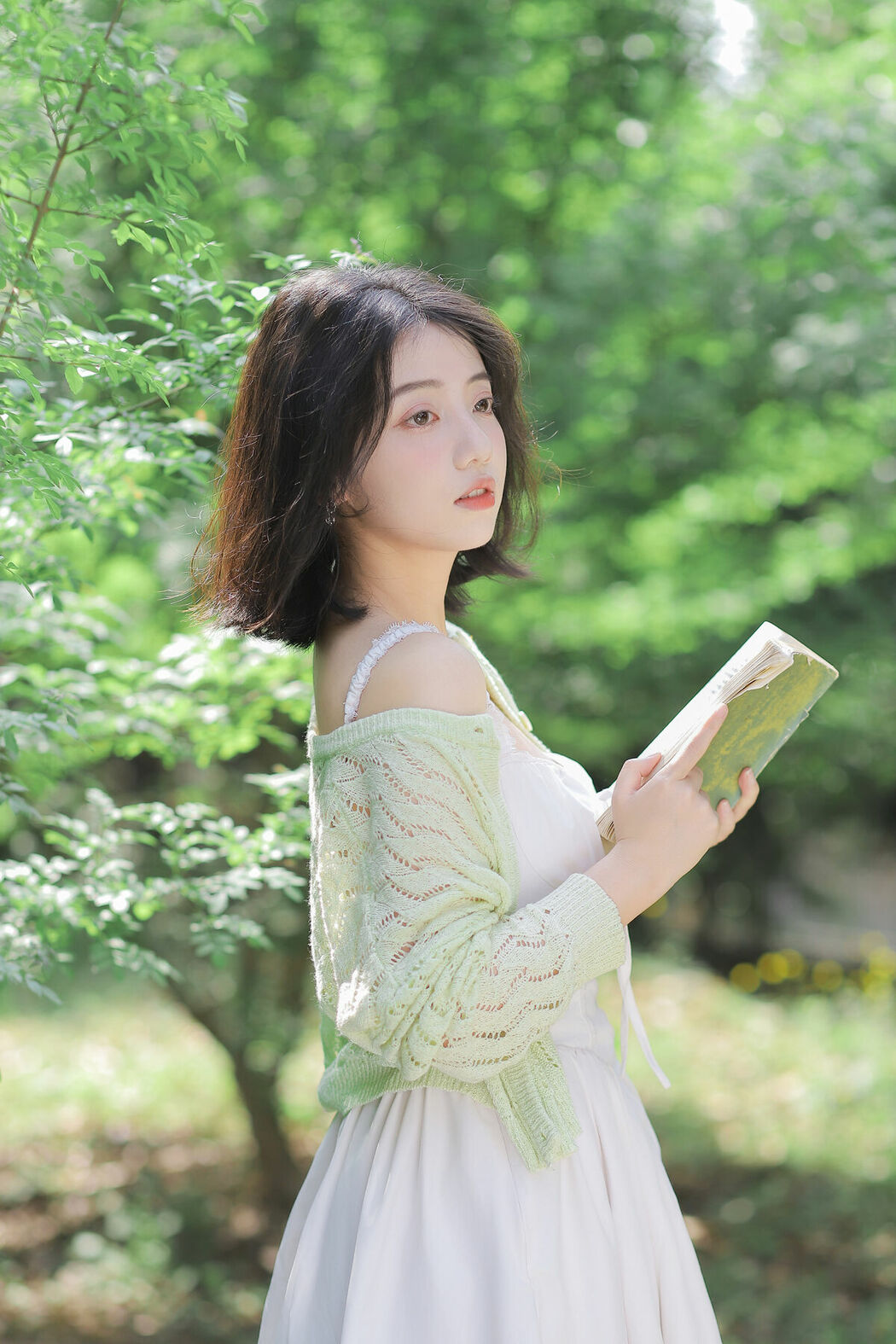 YiTuYu艺图语 Vol.9247 Chao Ku Xiao Wang Zi (26P)