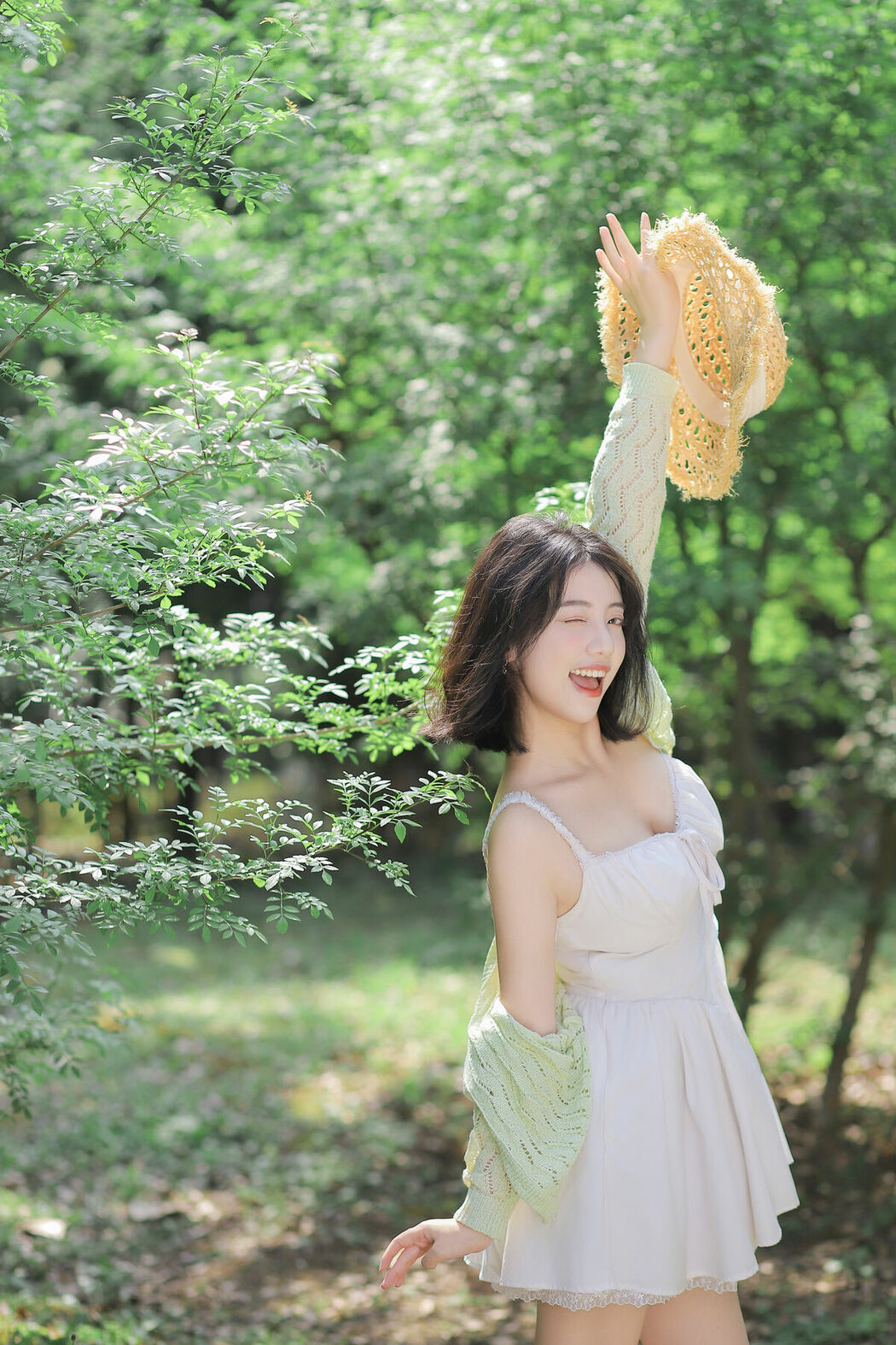 YiTuYu艺图语 Vol.9247 Chao Ku Xiao Wang Zi (26P)