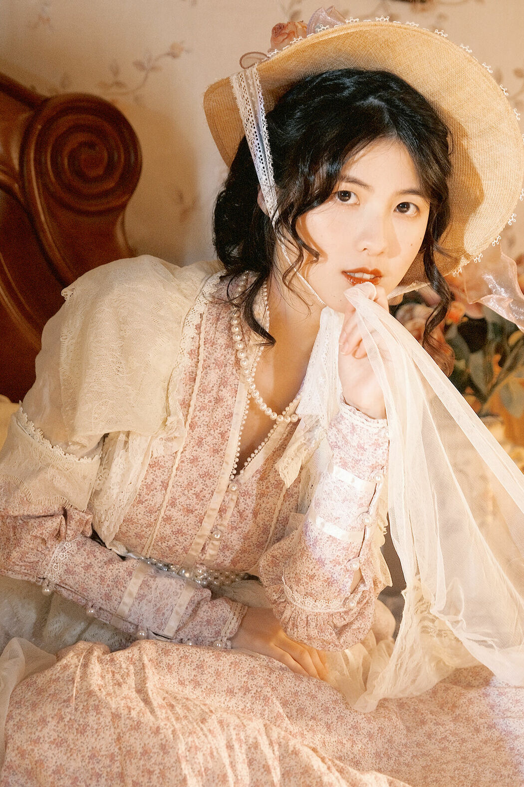 YiTuYu艺图语 Vol.9255 Zhu Qing (24P) Cover Photo