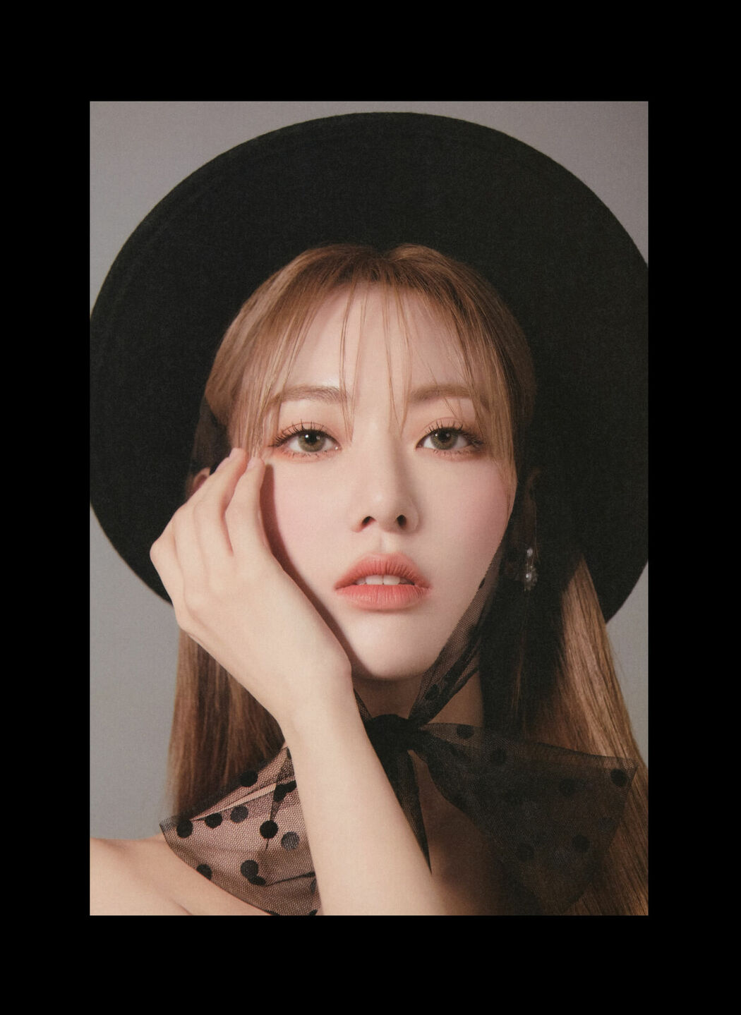 JP Sakura Miyawaki 宮脇咲良 – Graduation Visual Booklet (85P)