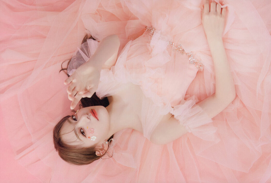 JP Sakura Miyawaki 宮脇咲良 – Graduation Visual Booklet (85P)